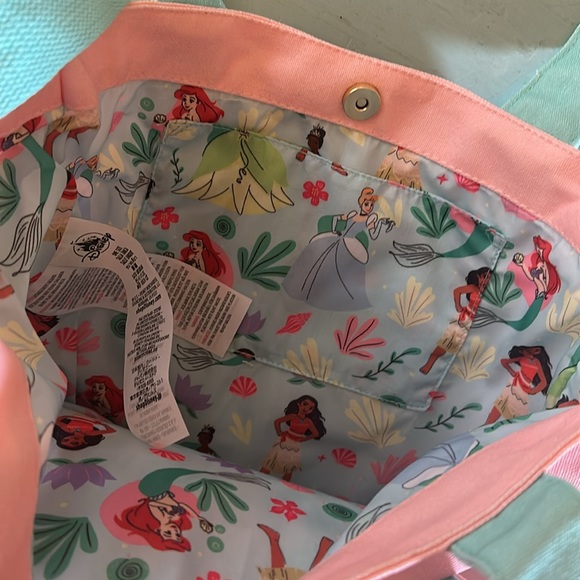 Disney princess adaptive bag - Picture 7 of 9